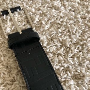 Fendi Men’s Logo-Embossed Leather Belt